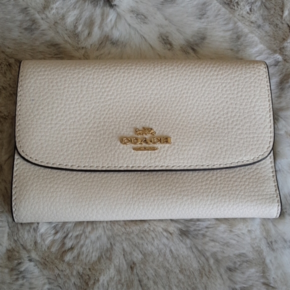 Coach Handbags - Coach Medium Pebbled Leather Wallet,  EUC